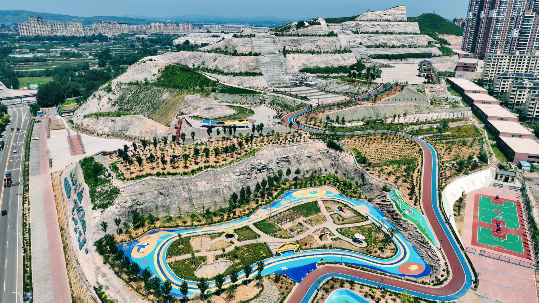 辽宁北票因地制宜走出“煤城”蝶变新路径